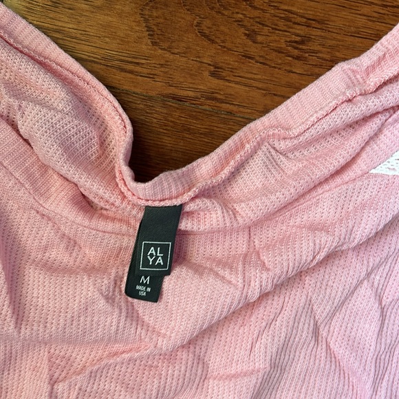 Pink blouse - Picture 3 of 3